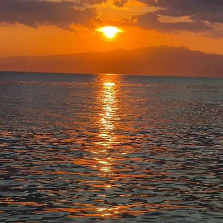 Lighthouse Tatil Evi Kallirákhi