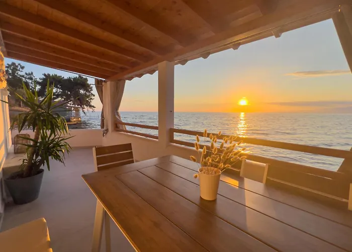 Lighthouse 度假居 *